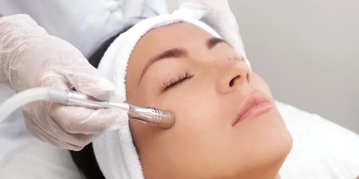 Hĺbkové čistenie, vodná dermabrázia, lifting pleti pomocou rádiofrekvencie alebo rádiomezolift XILIA GLOW