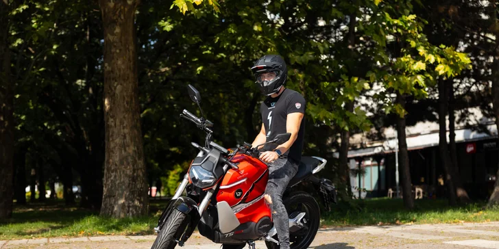 Prenájom elektrického motocykla pre vodičák sk. B na 24 hodín či víkend