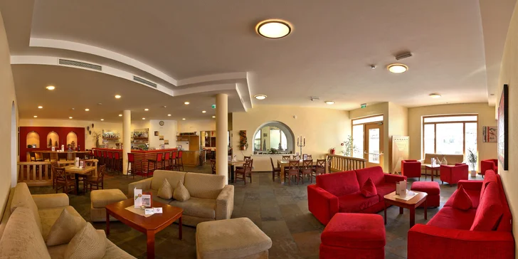 Tyrolské Alpy: 4* hotel pri zjazdovke, polpenzia, wellness a detský program