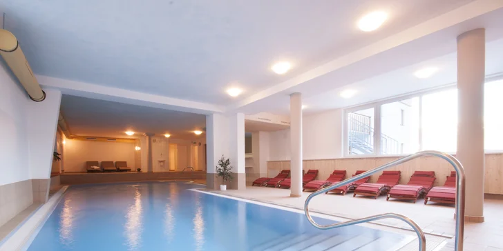 Tyrolské Alpy: 4* hotel pri zjazdovke, polpenzia, wellness a detský program