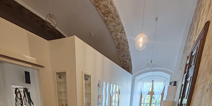 Depilácia laserom: brada, horná pera, podpazušie, nohy či hrudník