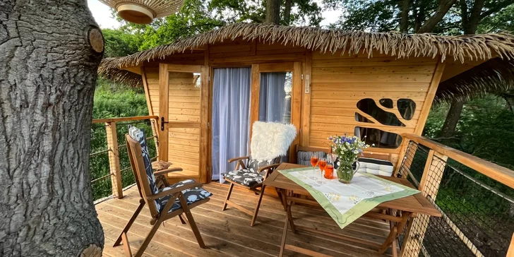 Pobyt s raňajkami až pre 4 osoby v plne vybavenom treehouse na juhu Čiech: žiadne Wi-Fi, len božský pokoj a sauna