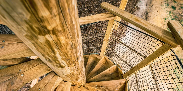 Pobyt s raňajkami až pre 4 osoby v plne vybavenom treehouse na juhu Čiech: žiadne Wi-Fi, len božský pokoj a sauna