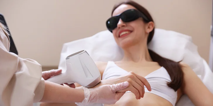 Depilácia laserom: brada, horná pera, podpazušie, nohy či hrudník