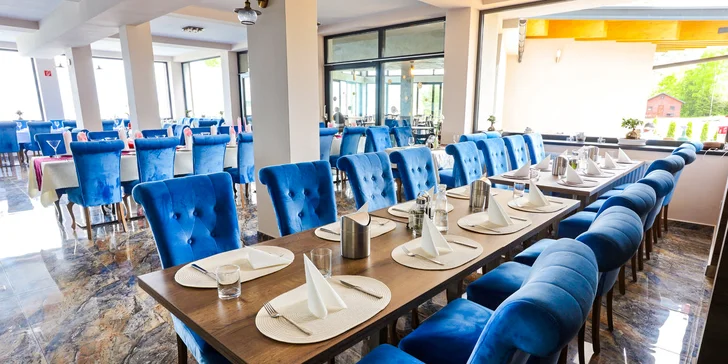 Moderný hotel priamo na brehu Oravskej priehrady s polpenziou a zľavou na plavbu loďou