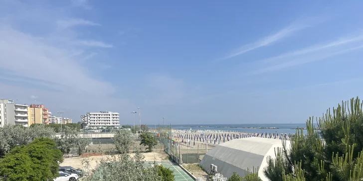 Leto v talianskej Ravenne: hotel pri mori, all inclusive, neobmedzené nápoje, vonkajší bazén a zábava