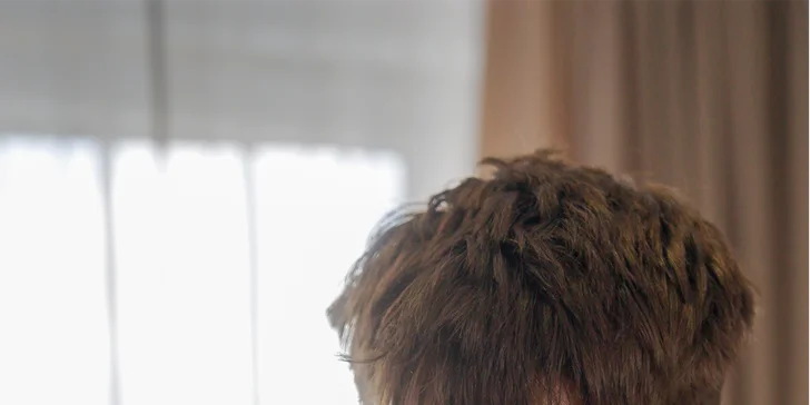 Svadobní barberi: Styling pre ženícha a jeho partiu u vás doma