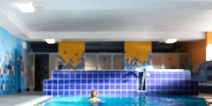 Relaxačný pobyt v Rožnove pod Radhoštěm: raňajky alebo polpenzia, sauna a bazény, masáž aj kúpeľ