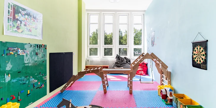 Relaxačný pobyt v Rožnove pod Radhoštěm: raňajky alebo polpenzia, sauna a bazény, masáž aj kúpeľ