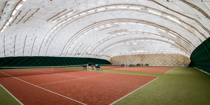 Pobyt v Plzni pre jedného aj rodinu: 4* hotel s raňajkami, varené víno a sladké občerstvenie aj zľava na tenis