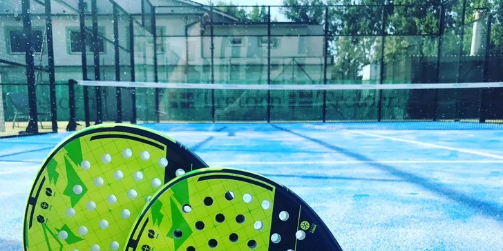 Pobyt v Plzni pre jedného aj rodinu: 4* hotel s raňajkami, varené víno a sladké občerstvenie aj zľava na tenis