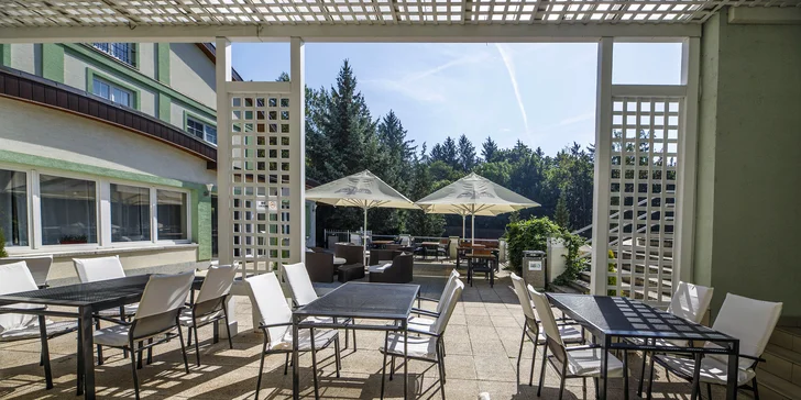 Pobyt v Plzni pre jedného aj rodinu: 4* hotel s raňajkami, varené víno a sladké občerstvenie aj zľava na tenis