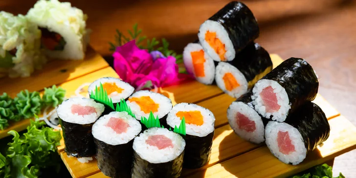Rozmanité sushi sety pre jednu alebo dve osoby