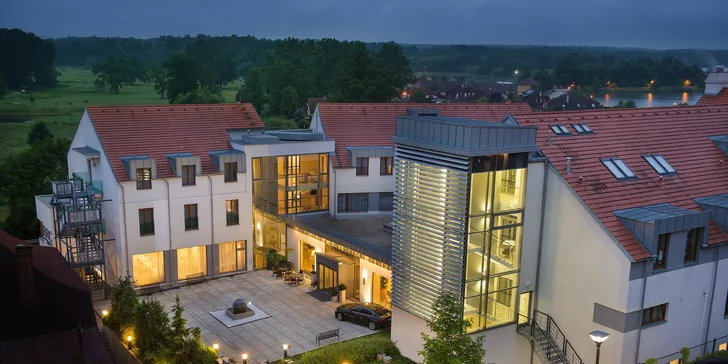 Luxusný pobyt v Hlubokej nad Vltavou: 5* hotel pri zámku s wellness a stravou