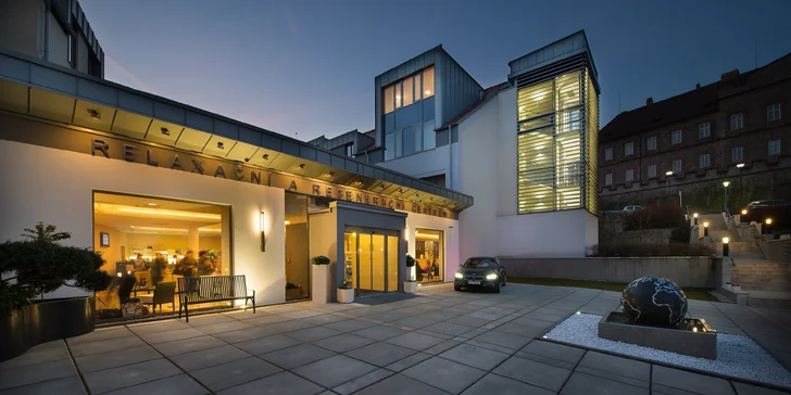 Luxusný pobyt v Hlubokej nad Vltavou: 5* hotel pri zámku s wellness a stravou