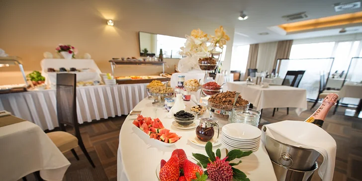 Luxusný pobyt v Hlubokej nad Vltavou: 5* hotel pri zámku s wellness a stravou