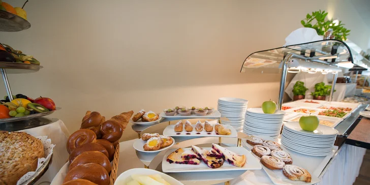 Luxusný pobyt v Hlubokej nad Vltavou: 5* hotel pri zámku s wellness a stravou
