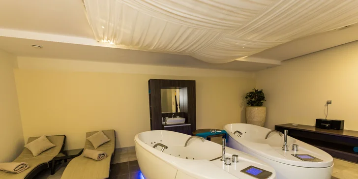 Luxusný pobyt v Hlubokej nad Vltavou: 5* hotel pri zámku s wellness a stravou