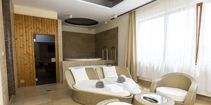 Luxusný pobyt v Hlubokej nad Vltavou: 5* hotel pri zámku s wellness a stravou