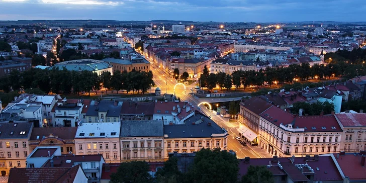 Pobyt v historickom hoteli v centre mesta Hradec Králové vrátane bufetových raňajok