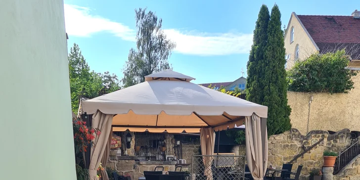 Relax pri Máchovom jazere: privátne wellness alebo vírivka, v cene raňajky alebo polpenzia