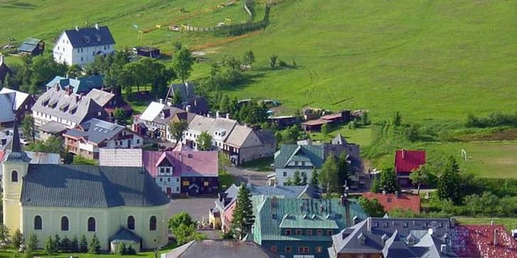 Aktívna dovolenka v Krušných horách: štýlové ubytovanie, polpenzia, výlety