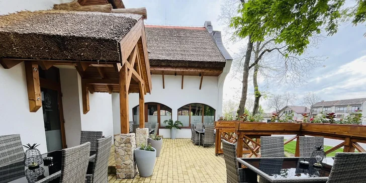 Pobyt v malebnom kaštieli: raňajky či polpenzia aj možnosť vstupu na termálne kúpalisko Podhájska