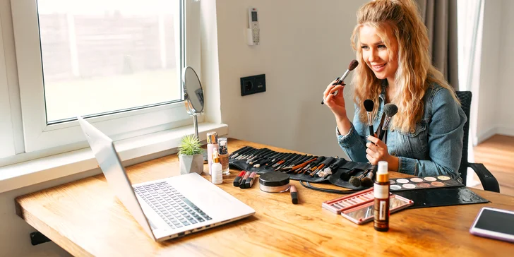 Odštartuj kariéru vizážistky: Online kurz MAKE-UP ARTIST pre 1 osobu