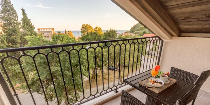 Luxusné apartmány v Petrovaci: vonkajší bazén, skvelá poloha kúsok od pláže