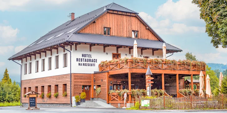 Dovolenka v Beskydách: bufetové raňajky, moderné izby aj pešia turistika či lyžovanie