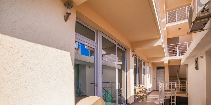 Čierna Hora - Sveti Stefan: plne vybavené apartmány až pre 6 osôb len kúsok od mora