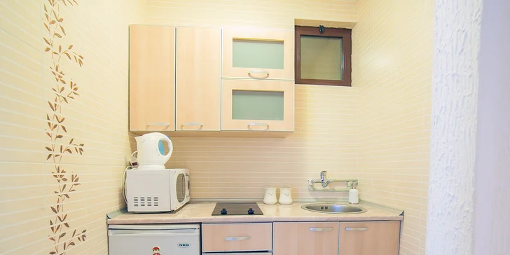 Dovolenka v Čiernej Hore: vybavené apartmány kúsok od mora až pre 5 osôb