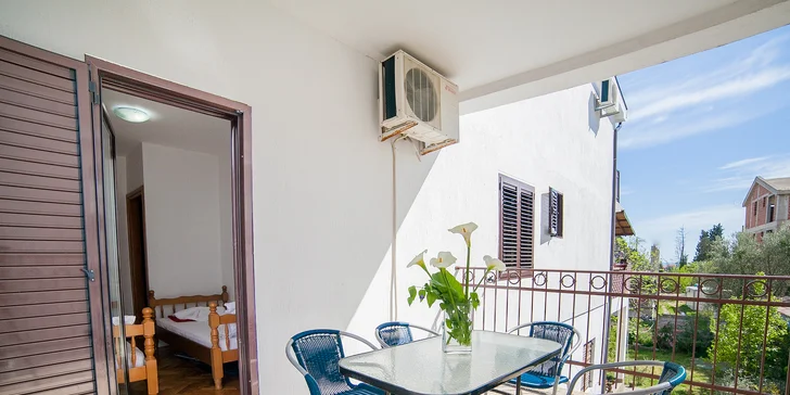 Dovolenka v Čiernej Hore: vybavené apartmány kúsok od mora až pre 5 osôb