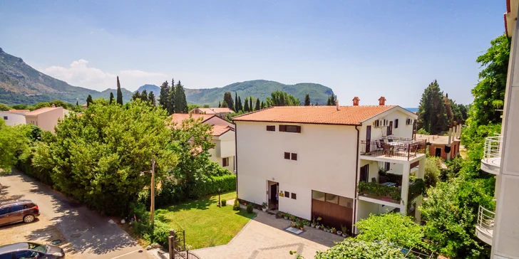 Dovolenka v Čiernej Hore: vybavené apartmány kúsok od mora až pre 5 osôb