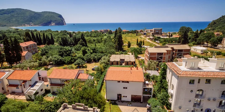 Dovolenka v Čiernej Hore: vybavené apartmány kúsok od mora až pre 5 osôb