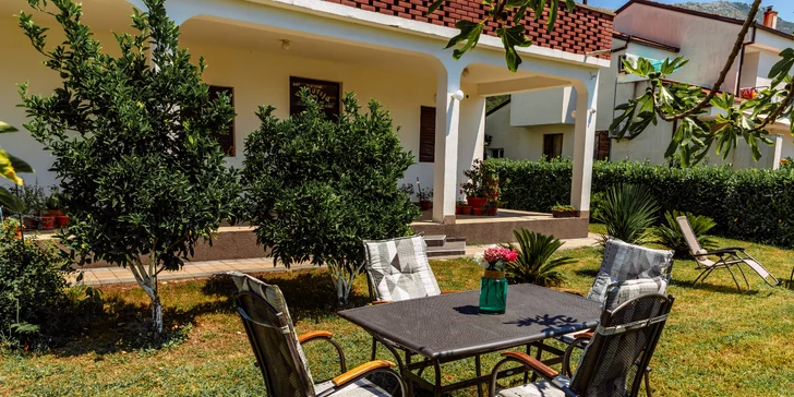 Dovolenka v Čiernej Hore: vybavené apartmány kúsok od mora až pre 5 osôb