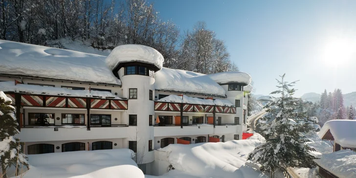 Na lyže do Fieberbrunnu: zámocký family hotel s neobmedzeným wellness a polpenziou, first minute zľava