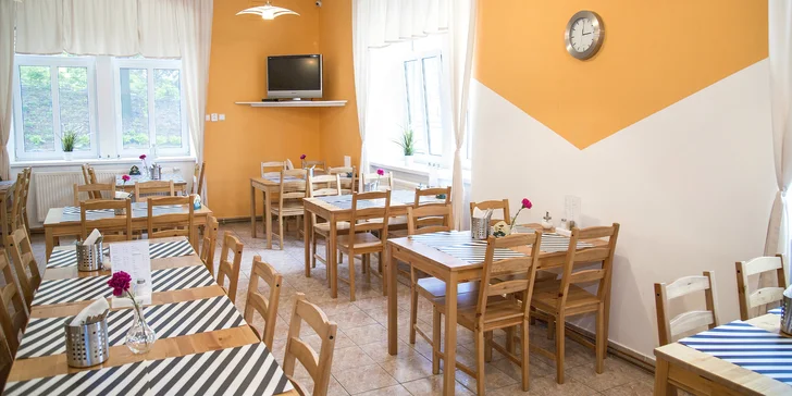 Oddych v kúpeľoch Libverda priamo na kolonáde: možnosť stravovania aj wellness