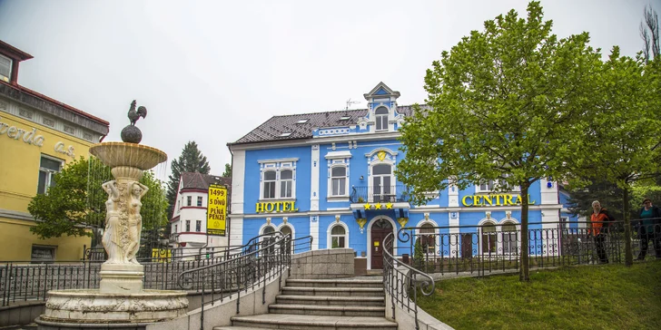Oddych v kúpeľoch Libverda priamo na kolonáde: možnosť stravovania aj wellness