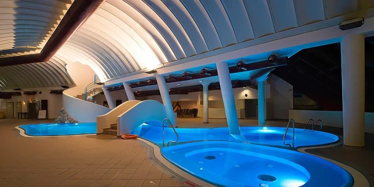 Na lyže do Fieberbrunnu: zámocký family hotel s neobmedzeným wellness a polpenziou, first minute zľava