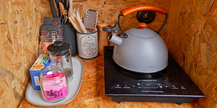 Pohoda v útulnom posede v Prahe pri lese pre 2-3 osoby, parkovanie zdarma