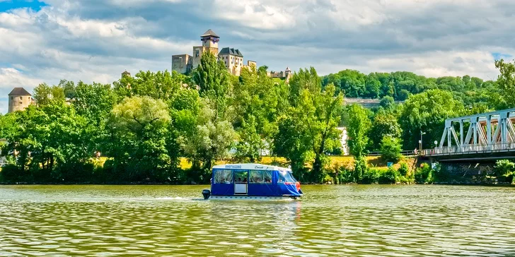 Okružná plavba po Váhu, romantika pre dvoch aj vyhliadková plavba pre 12 osôb