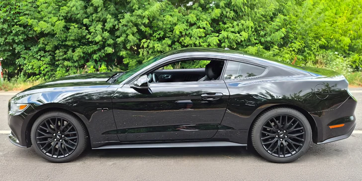 Prenájom americkej legendy Ford Mustang GT 5.0 V8 na 6 hodín až týždeň