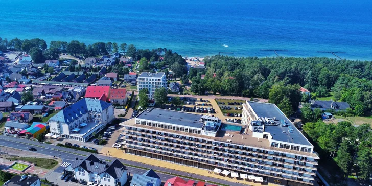 Pobyt priamo pri Balte pre pár aj rodinu: polpenzia a neobmedzený wellness