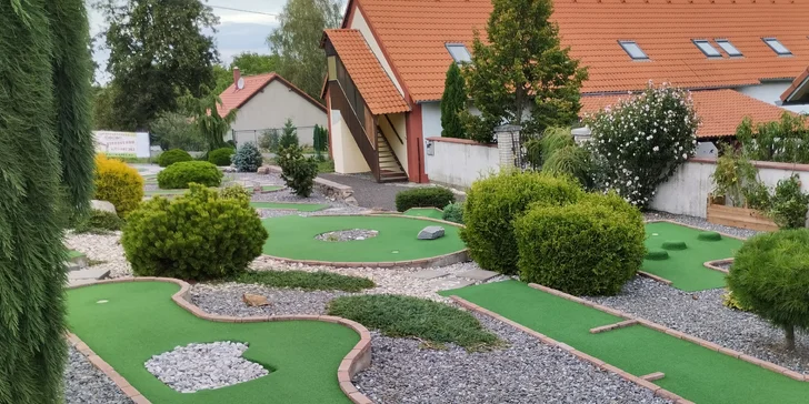 Aktívna dovolenka v CHKO Železné hory: raňajky alebo polpenzia, minigolf aj wellness a množstvo výletov