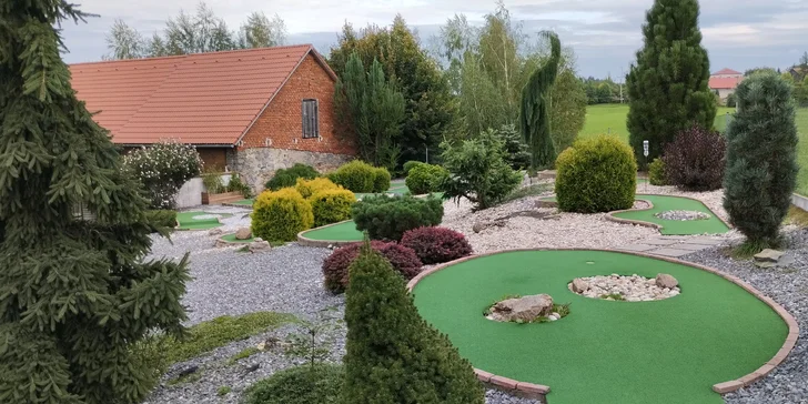 Aktívna dovolenka v CHKO Železné hory: raňajky alebo polpenzia, minigolf aj wellness a množstvo výletov