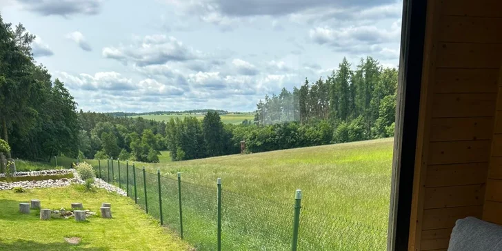 Moderný tiny house na Křivoklátsku, 11 km od Lán, možnosť dokúpenia raňajok