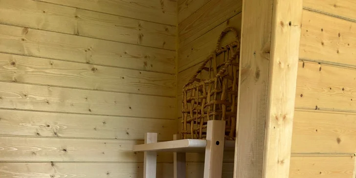 Moderný tiny house na Křivoklátsku, 11 km od Lán, možnosť dokúpenia raňajok