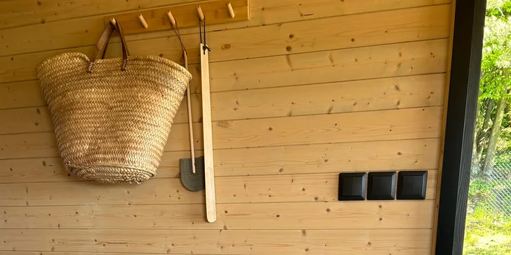 Moderný tiny house na Křivoklátsku, 11 km od Lán, možnosť dokúpenia raňajok