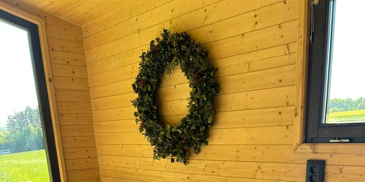 Moderný tiny house na Křivoklátsku, 11 km od Lán, možnosť dokúpenia raňajok